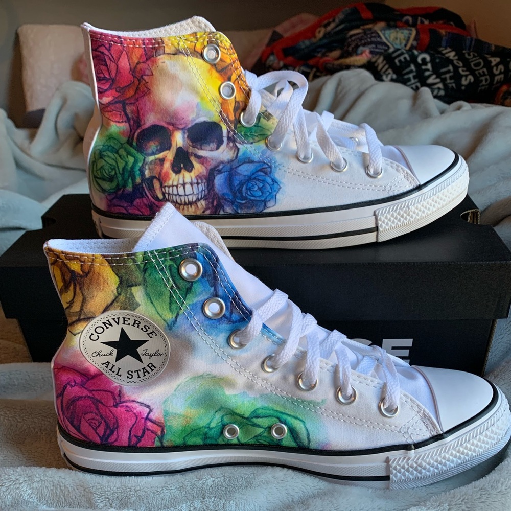 Converse womens size 8, mens size 6